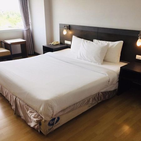 Sinkiat Buri Hotel Сатун Екстериор снимка