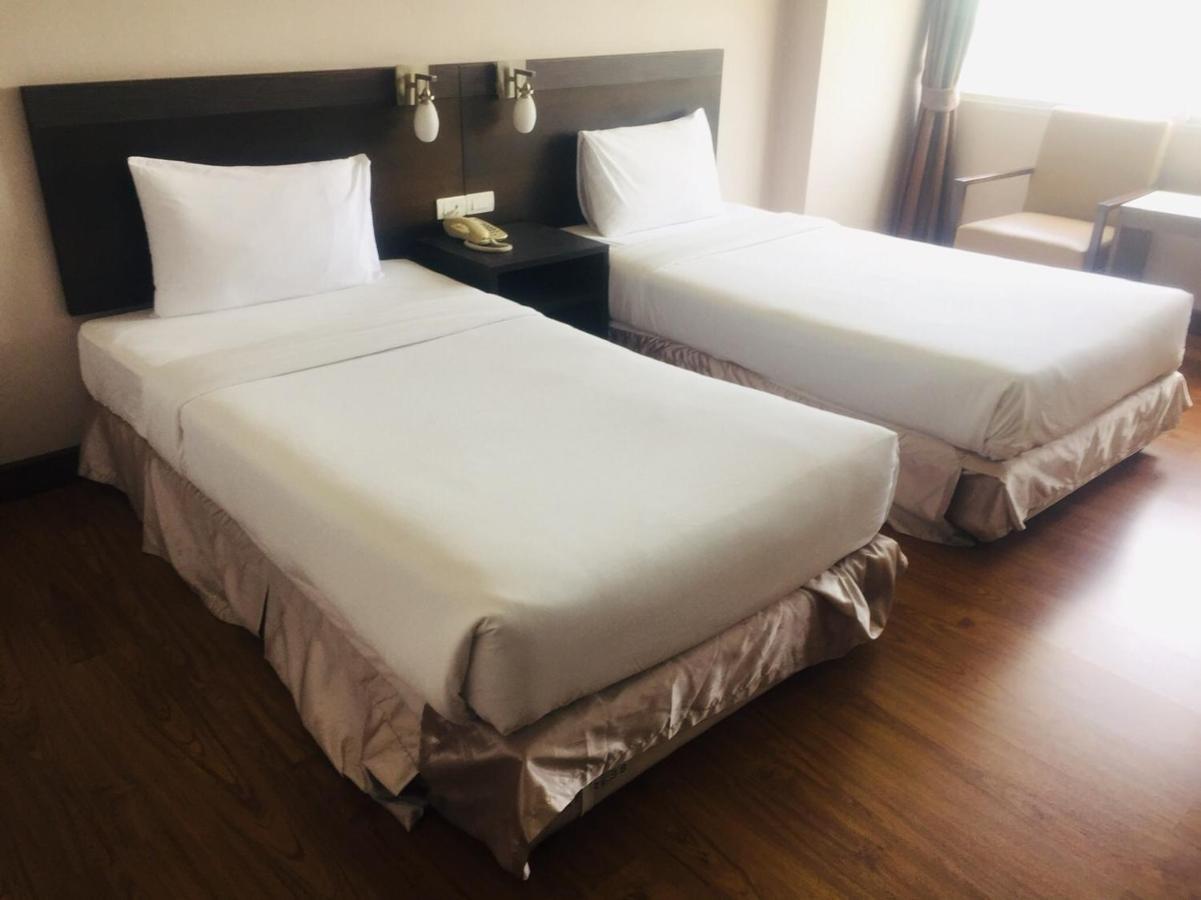 Sinkiat Buri Hotel Сатун Екстериор снимка