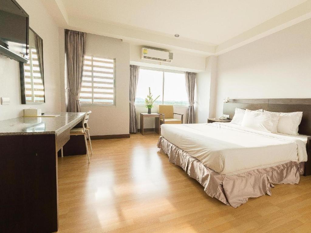 Sinkiat Buri Hotel Сатун Екстериор снимка