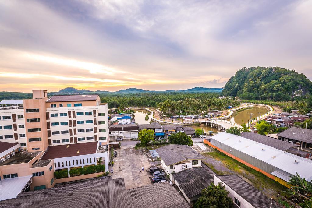 Sinkiat Buri Hotel Сатун Екстериор снимка
